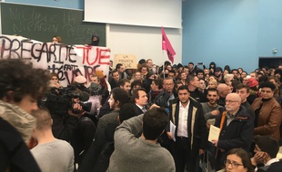 Des étudiants ont envahi un amphi de l'université de Lille mardi 12 novembre