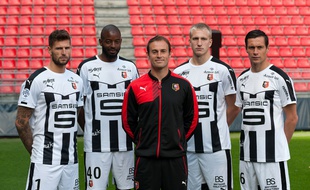 Les quatre gardiens rennais (entourant leur coach Christophe Revel) : Benoît Costil, Abdoulaye Diallo, Edvinas Gertmonas, Olivier Sorin (de g. à d.).