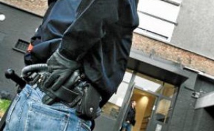 On recense 96 découvertes d'armes à feu en 2011.