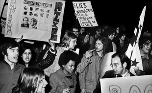 Un cambriolage raté, une source mystérieuse surnommée "gorge profonde", des micros cachés: tels sont les ingrédients du Watergate, l'affaire qui a secoué les Etats-Unis il y a 40 ans et dont les Américains ont gardé une méfiance épidermique envers le pouvoir.