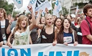 Dans le cortège parisien, les jeunes étaient venus nombreux pour protester contre la réforme des retraites.