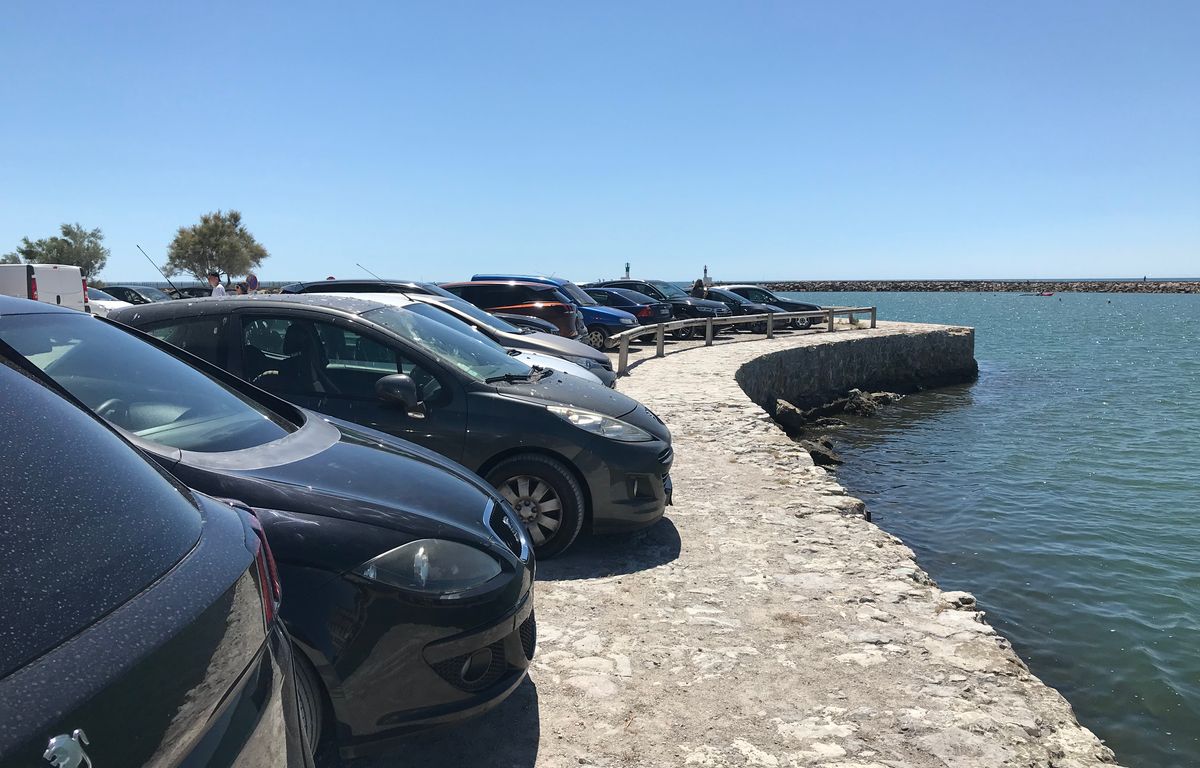 Le parking du lido de Carnon restera gratuit cet été - France Bleu