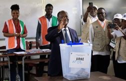 Alassane Ouattara réélu président de la Côte d’Ivoire avec 89,77 % des voix