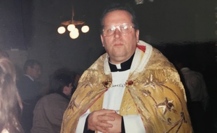 Bernard Preynat, ancien curé de Sainte-Foy-les-Lyon doit être jugé à partir du 13 janvier pour agressions sexuelles sur mineurs, pour des faits remontant aux années 80 et 90.