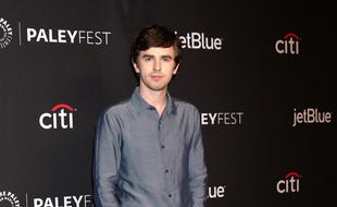 Freddie Highmore, l'acteur principal de la série The Good Doctor
