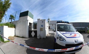 Une voiture de la police devant la mosquée de Bayonne, le 29 octobre 2019.