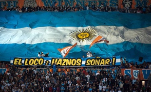 Un tifo déployé par des fans de l'OM lors de l'arrivée de Marcelo Bielsa à Marseille, le 5 mai 2014.