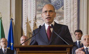 Enrico Letta, président du Conseil italien désigné, tient une conférence de presse le 27 avril 2013 pour présenter son équipe gouvernementale après deux jours de tractations.