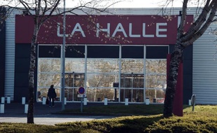 Un magasin La Halle, le 7 avril 2015, dans les environs de Rennes