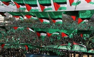Israël a commencé à libérer lundi en début d'après-midi 227 prisonniers palestiniens, a annoncé l'administration pénitentiaire.