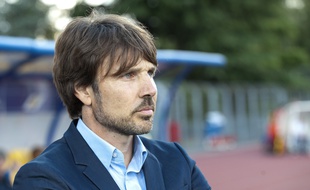 Jean-Luc Vasseur sera l'entraîneur de l'OL féminin pour la saison 2019-2020.