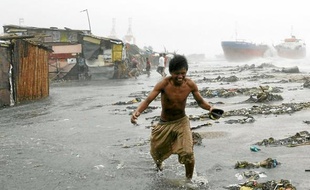 Nesat, dont les vents atteignent 200 km/h, a fait 7 morts aux Philippines.