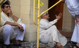 Un attentat à la bombe à eu lieu dans la mosquée Al-Imam al-Sadeq, le 26 juin 2015.