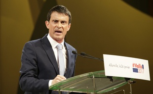 Manuel Valls en meeting à Alfortville, jeudi 26 janvier.