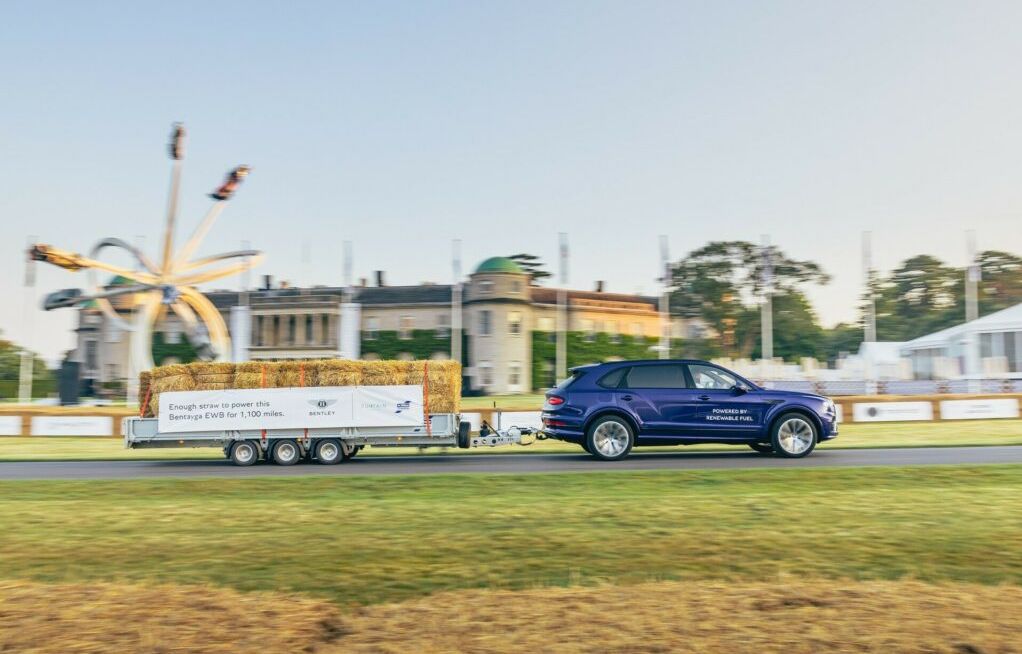 La Bentley Bentayga nourrie au foin