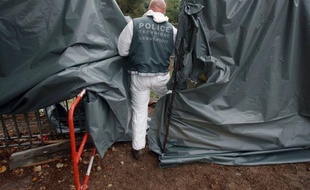 Une femme de 47 ans a été mise en examen pour assassinat, samedi à Pau, dans l'affaire de la mort du jeune Alexandre Junca en juin 2011, a appris l'AFP lors de la comparution de cette femme devant le juge des libertés et de la détention.