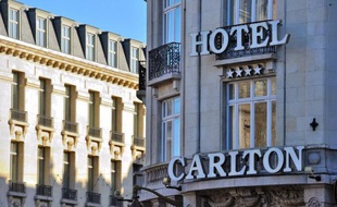 Jacques Mellick fils a été entendu sous le régime de la garde à vue plusieurs heures, lundi, par la PJ de Lille dans le cadre de l'affaire de proxénétisme en lien avec l'hôtel Carlton, notamment sur deux voyages à Washington pour y rencontrer DSK, selon des sources concordantes.