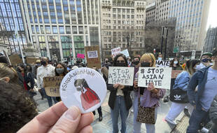 Des manifestations ont eu lieu à travers le monde pour protester contre le racisme anti-asiatique exacerbé par l'épidémie de Covid-19.