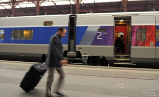 Trois syndicats ont appelé les cheminots à faire grève de lundi à 19h jusqu'à 08h jeudi