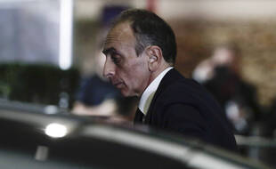 Eric Zemmour à son arrivée à TF1 le mardi 30 novembre 2022.