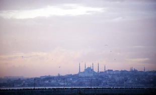 Une vue d'Istanbul, la plus grande ville Turquie, et sa Mosquée bleue