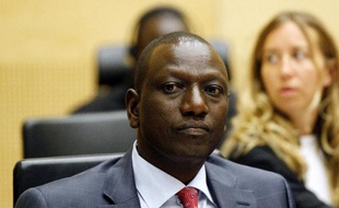 Le vice-président kényan William Ruto était attendu lundi soir à La Haye, où les préparatifs en vue de l'ouverture mardi de son procès pour crimes contre l'humanité devant la Cour pénale internationale (CPI) ont été finalisés.