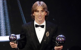 Luka Modric a été sacré joueur de l'année 2018 par la Fifa, lundi 24 septembre à Londres.