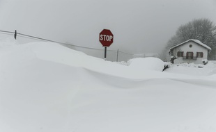 Les Pyrénées sous la neige. Archives