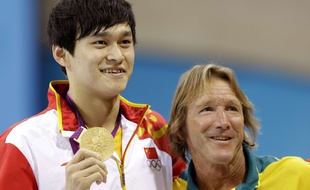 Denis Cotterell aux côtés de Sun Yang lors des JO de Londres en 2012.