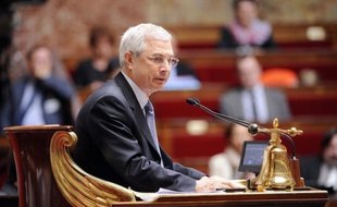Le président PS de l'Assemblée nationale, Claude Bartolone, a affirmé que le gouvernement était "déterminé" à "tenir ses engagements" notamment sur l'emploi, le social, l'Europe, à l'issue d'un petit déjeuner mardi entre le Premier ministre et plusieurs membres de la majorité.