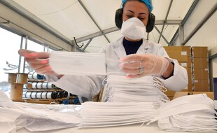 Dans une usine fabriquant des masques. (archives)