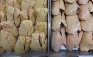Strasbourg, le 5 novembre 2015. - La maison Georges Bruck est le dernier fabricant de foie gras en centre-ville de Strasbourg. Sa spécialité le foie gras d'oie qu'elle prépare artisanalement.
