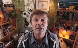Nicolas Hulot dans la vidéo de Golden Moustache