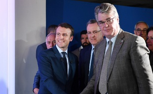 Jean-Paul Delevoye aux côtés d'Emmanuel Macron