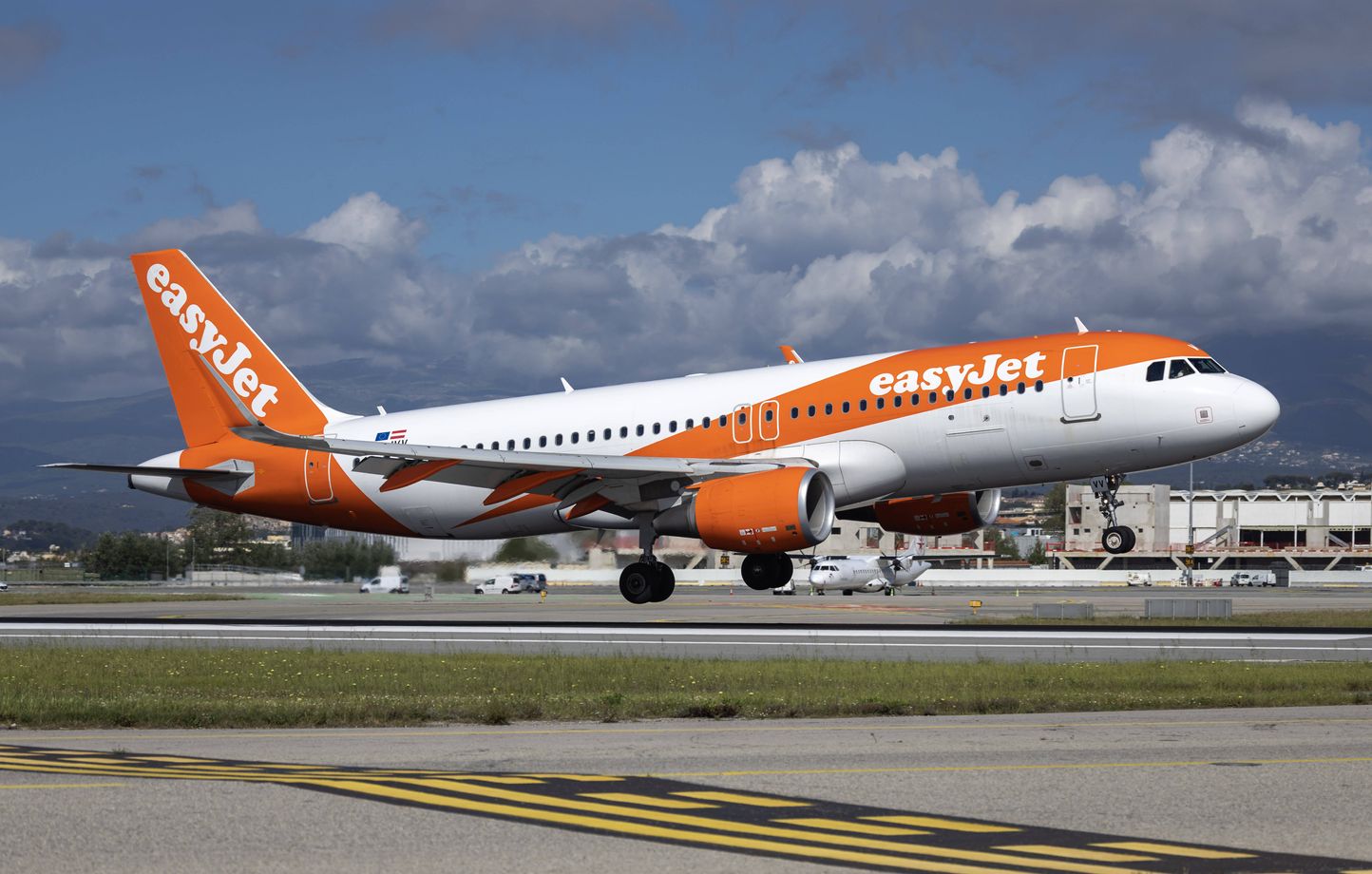 RoyaumeUni Avec un mauvais billet, il réussit à monter dans un vol EasyJet… pour finir en