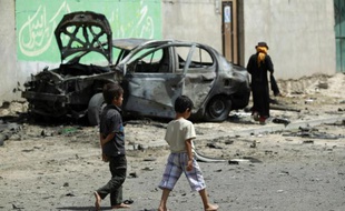 Deux enfants dans les rues de Sanaa au Yémen, le 18 juin 2015