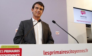 Manuel Valls, le 22 août 2011, lors d'une conférence de presse au siège du Parti socialiste.