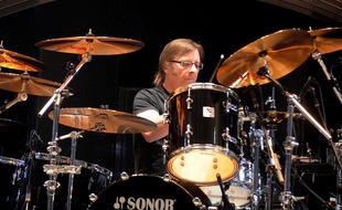 Phil Rudd lors d'un concert d'AC/DC à Londres, le 14 avril 2009.