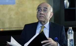 Le directeur du FMI pour le Moyen-Orient et l'Asie centrale, Massoud Ahmed,le 4 mai 2015 à Dubaï