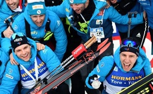 Emilien Jacquelin (à gauche) et Quentin Fillon Maillet (à droite) sont les nouvelles têtes de proue de l'équipe de France de biathlon.