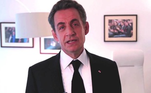 Nicolas Sarkozy présente ses voeux 2015 aux Français dans une vidéo postée sur Twitter