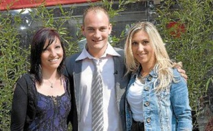 Caroline, Bertrand et Justine, trois des quatorze candidats de la saison 7.