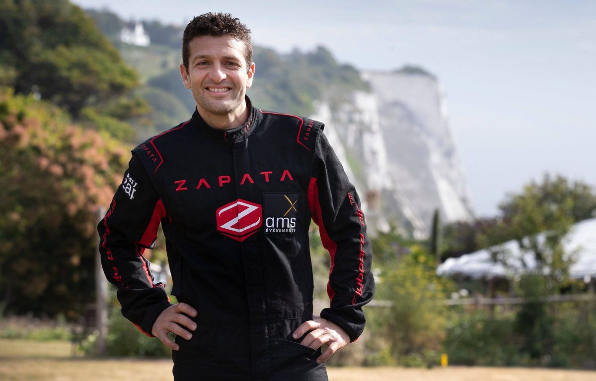 L' « homme volant », Franky Zapata, tente une nouvelle traversée de la Manche en AirScooter