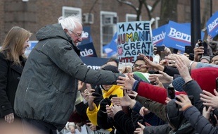 Bernie Sanders a lancé sa campagne pour la présidentielle 2020, avec un premier meeting électoral devant plusieurs milliers de personnes à Brooklyn.