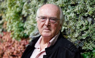 "Il était une forêt", en salles mercredi, montre la forêt tropicale "comme on ne l'a jamais filmée", se réjouit le botaniste Francis Hallé, qui parcourt la planète depuis 50 ans pour étudier ce monde luxuriant mais menacé.