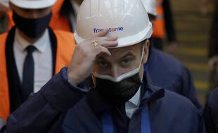 Emmanuel Macron à l'usine Framatome, au Creusot, le 8 décembre 2020.