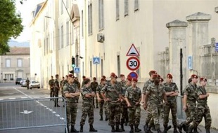 Trois des cinq enfants blessés dimanche lors de la fusillade de Carcassonne (Aude), où 17 personnes avaient été atteintes par balles lors d'une démonstration militaire, étaient toujours hospitalisés jeudi à Toulouse, selon un communiqué du CHU.