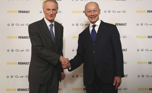 Jean-Dominique Senard (gauche) et Thierry Bolloré (droite) forment le nouveau tandem qui va diriger Renault.