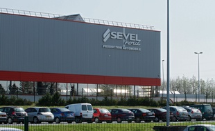 L'usine Sevelnord, du groupe PSA, à Lieu-Saint-Amand dans le Nord.