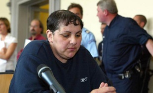 Myriam Badaoui, condamnée à 15 ans de détention en 2004 pour viols d'enfants dans l'affaire de pédophilie d'Outreau et détenue depuis 2001, a été libérée en septembre de la prison de femmes de Rennes, a-t-on appris lundi de source proche du dossier, confirmant une information du Point.